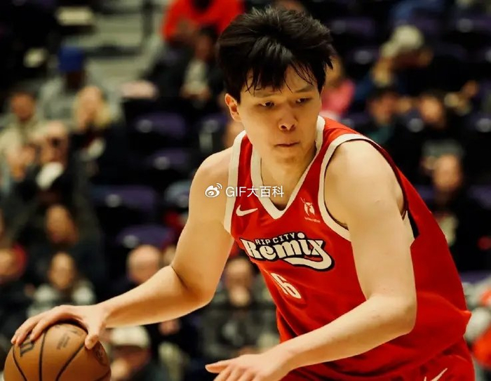 杨瀚森逆转状态成战术核心 正负值+24助球队复仇